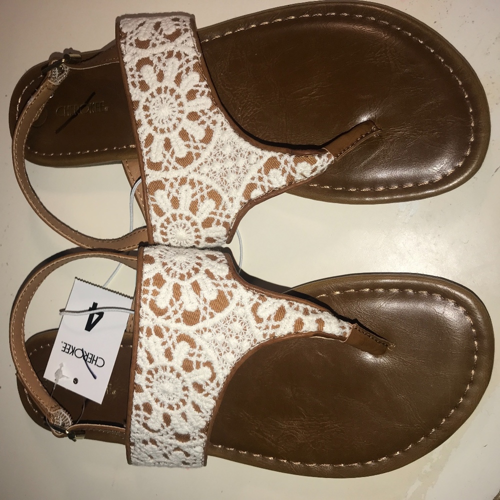 Cherokee Girl's Fern Thong Sandals in Ivory